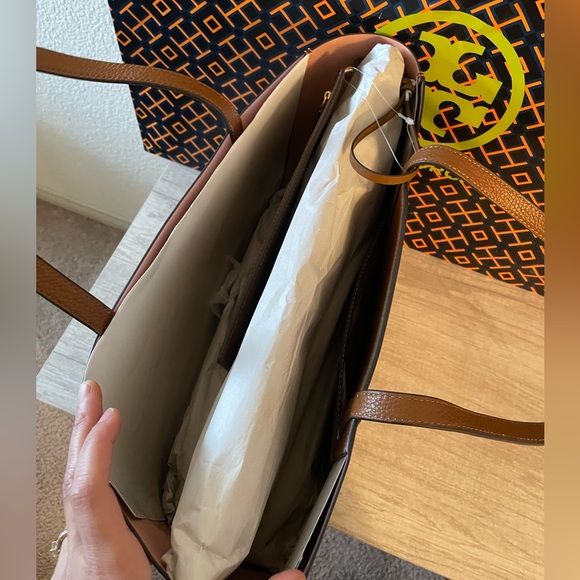 New , tory burch large blake tote & clutch - Picture 5 of 15